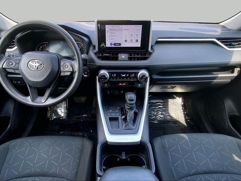 Used 2024 Toyota RAV4 XLE FWD image 15