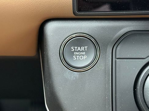 New 2026 Land Rover Defender 110 X-Dynamic SE AWD/4WD image 23