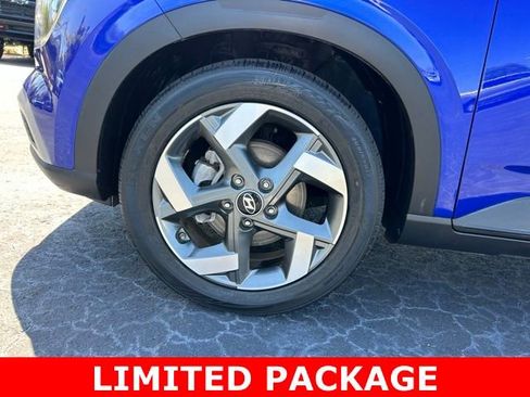 Used 2022 Hyundai Venue Limited FWD image 9