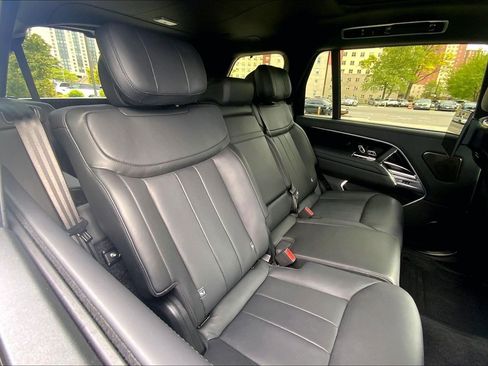 Certified 2024 Land Rover Range Rover Long Wheelbase Autobiography AWD/4WD image 19