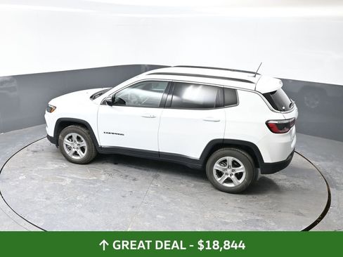 Used 2024 Jeep Compass Latitude image 48