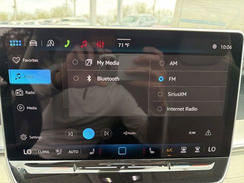 New 2026 Volkswagen Tiguan SE image 17