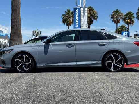 Used 2022 Honda Accord Sport image 2