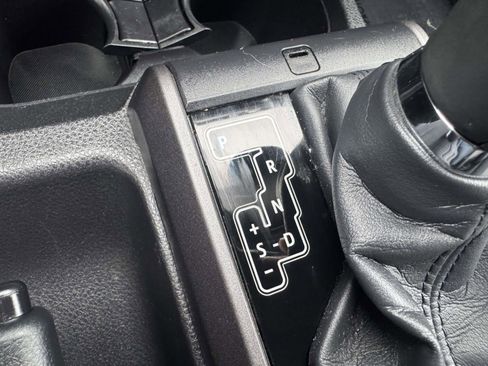 Certified 2022 Toyota Tacoma TRD Off-Road image 38