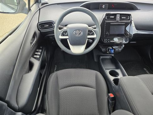 Used 2017 Toyota Prius Two image 19