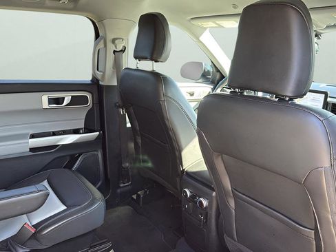 Used 2023 Ford Explorer XLT w/ Equipment Group 202A image 24