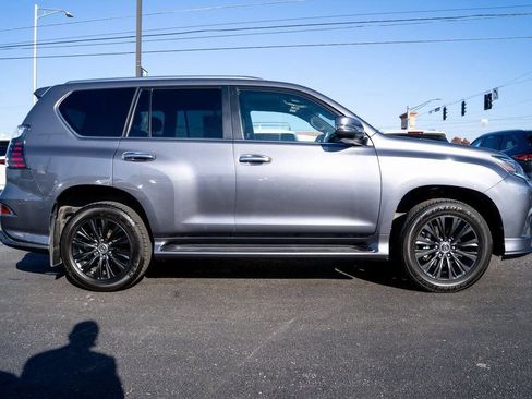 Used 2023 Lexus GX 460 Luxury w/ Sport Design Package AWD/4WD image 9