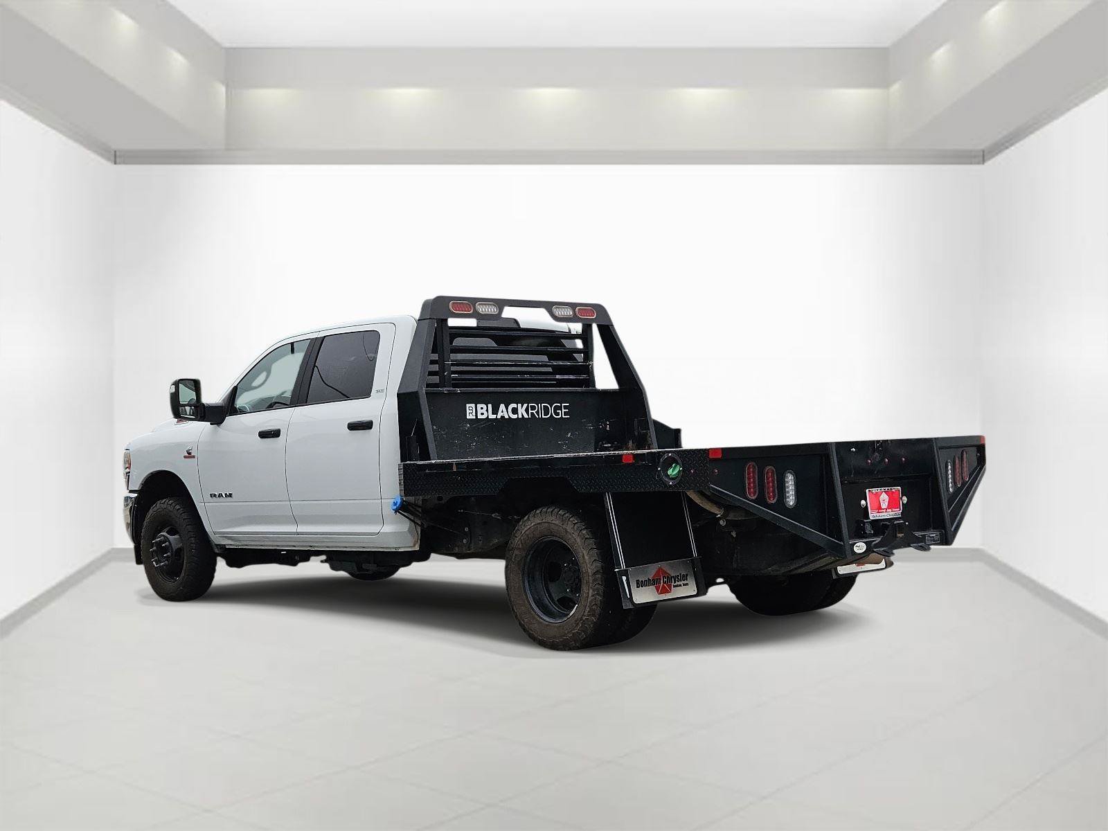 Used 2024 RAM 3500 SLT w/ Quick Order Package 2YG SLT AWD/4WD image 6