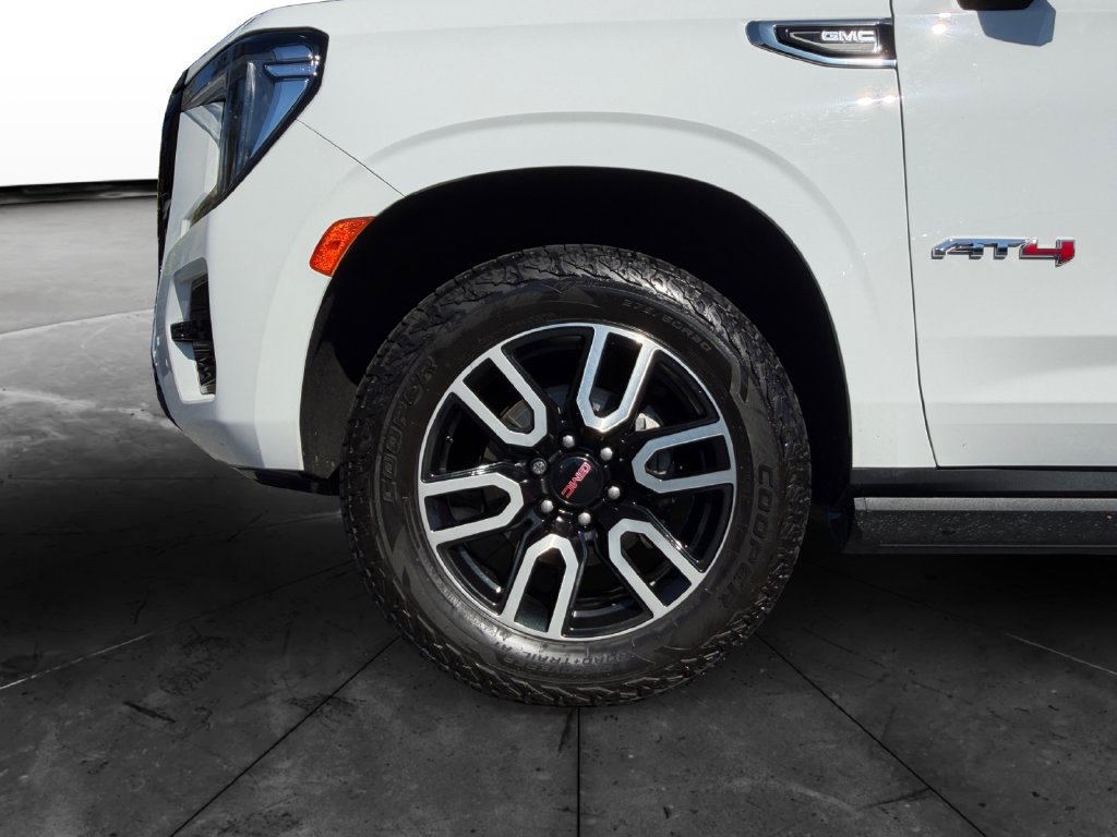 Used 2021 GMC Yukon XL AT4 w/ Rear Media and Nav Package AWD/4WD image 14