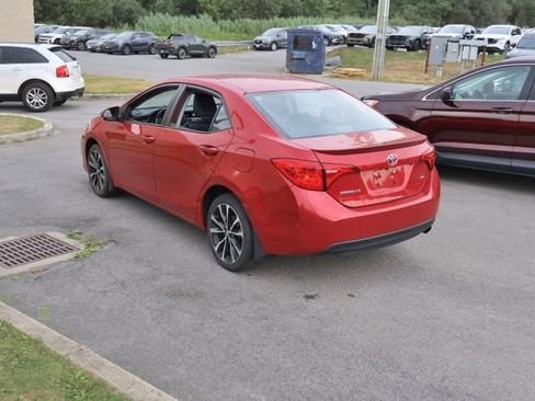 Used 2018 Toyota Corolla SE FWD image 4