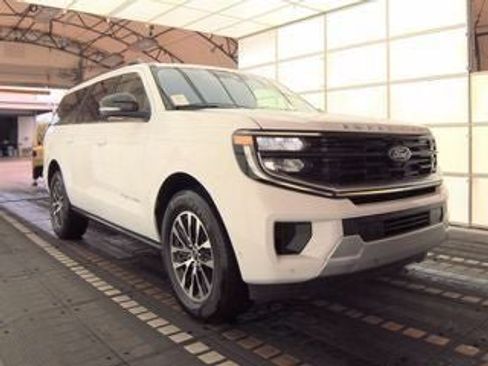 Used 2025 Ford Expedition Max Platinum AWD/4WD image 7
