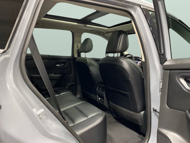 Certified 2024 Nissan Rogue SL w/ SL Premium Package AWD/4WD image 28