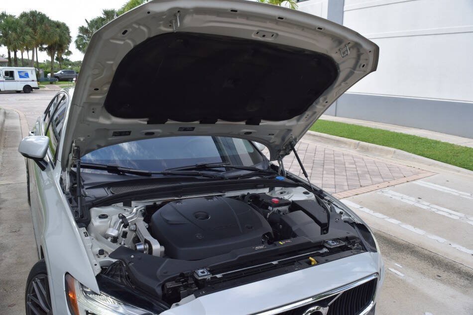 Used 2019 Volvo S60 T5 Momentum w/ Multimedia Package FWD image 90