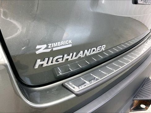 Used 2015 Toyota Highlander XLE AWD/4WD image 9