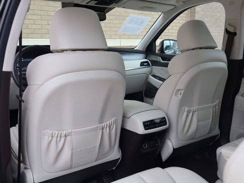 Used 2020 Hyundai Palisade Limited FWD image 17