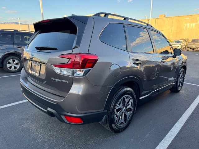 Used 2024 Subaru Forester Premium AWD/4WD image 3