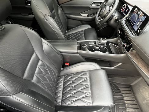 Used 2022 Nissan Rogue Platinum w/ Head-Up Display Package image 45