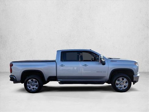 Used 2022 Chevrolet Silverado 2500 LTZ w/ LTZ Premium Package image 4
