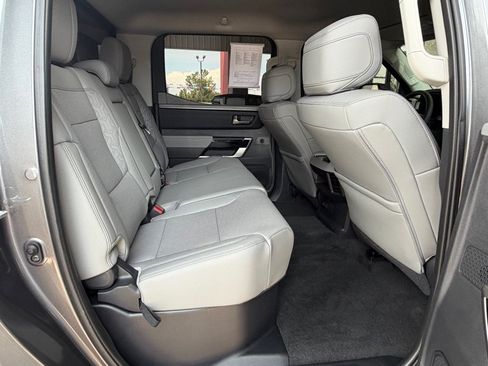 Used 2024 Toyota Tundra Limited AWD/4WD image 31
