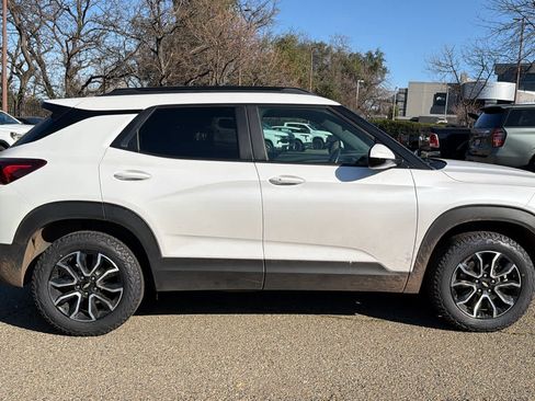 Used 2023 Chevrolet TrailBlazer ACTIV image 4
