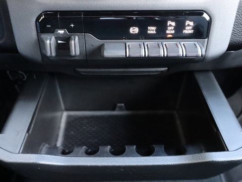 Used 2022 RAM 2500 Big Horn w/ Level A Equipment Group image 10