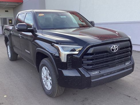 New 2026 Toyota Tundra SR5 image 2