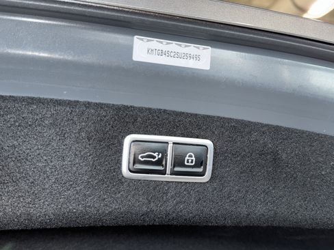 Used 2025 Genesis G80 2.5T Advanced image 14