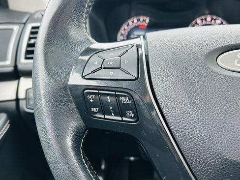 Used 2017 Ford Explorer Platinum image 49