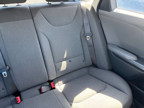 Used 2025 Kia K4 FWD image 35