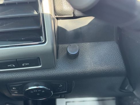 Used 2019 Ford F250 Lariat w/ Lariat Ultimate Package image 29