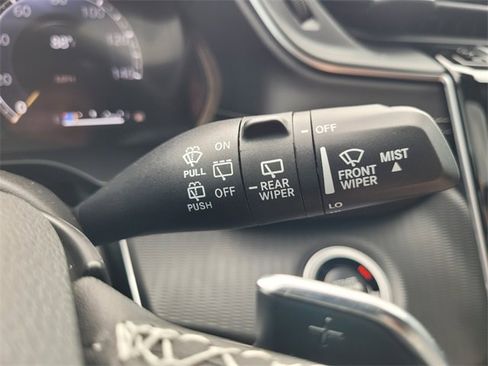 Used 2025 Jeep Grand Cherokee Laredo image 26