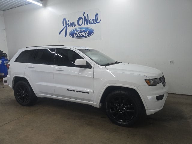 Used 2019 Jeep Grand Cherokee Altitude AWD/4WD image 1