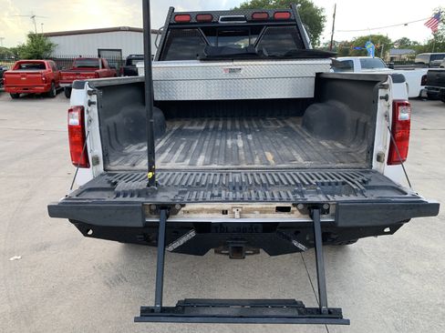 Used 2011 Ford F250 Lariat w/ Lariat Interior Pkg image 9