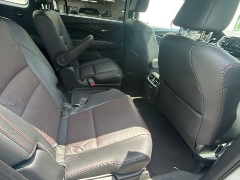 Used 2021 Honda Pilot Black Edition image 14