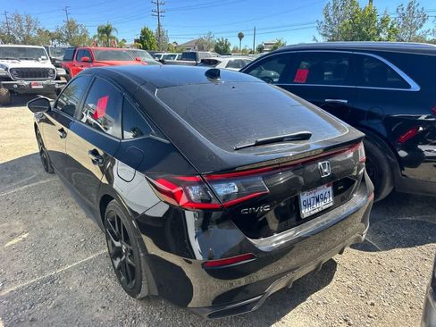 Used 2024 Honda Civic Sport image 4
