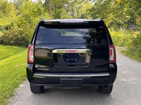 Used 2019 GMC Yukon Denali w/ Denali Ultimate Package AWD/4WD image 5