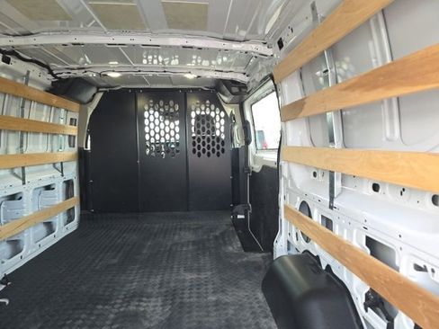 Used 2025 Ford Transit 250 Low Roof w/ Exterior Upgrade Package RWD image 5