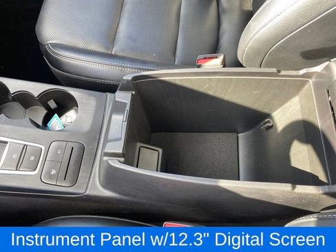 Used 2022 Ford Escape SEL w/ Technology Package image 14