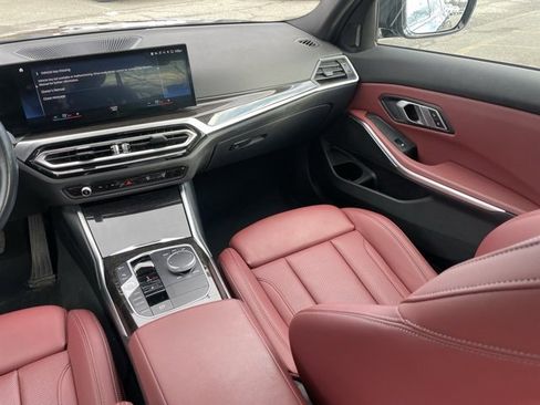 Used 2023 BMW 330i xDrive Sedan w/ Premium Package image 10