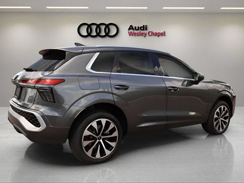 New 2026 Audi Q3 quattro 2.0T AWD/4WD image 5