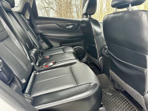 Used 2018 Nissan Rogue SL image 19