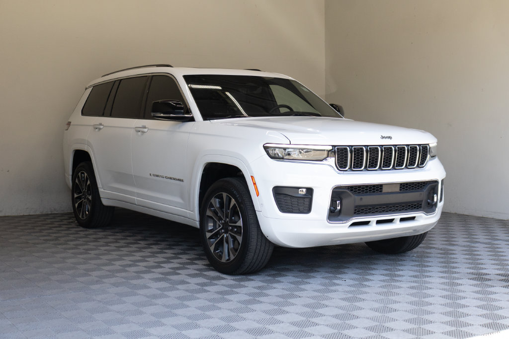 Used 2022 Jeep Grand Cherokee L Overland w/ Luxury Tech Group IV AWD/4WD image 6