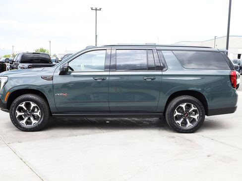 New 2026 GMC Yukon XL AT4 Ultimate AWD/4WD image 3