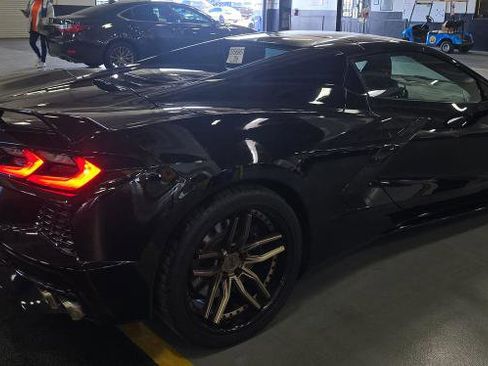 Used 2023 Chevrolet Corvette Stingray Premium Conv w/ Z51 Performance Package RWD image 3