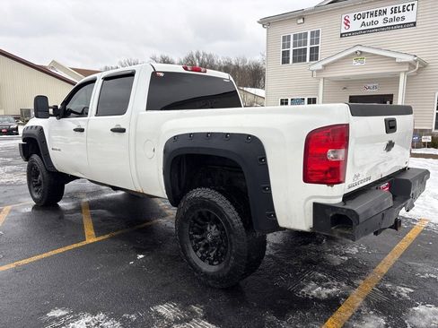 Used 2014 Chevrolet Silverado 2500 LT w/ Suspension Package, Off-Road image 8