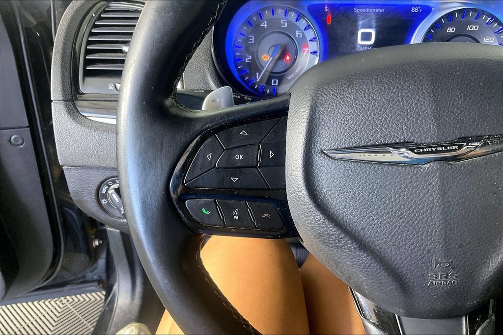 Used 2019 Chrysler 300 S AWD/4WD image 22