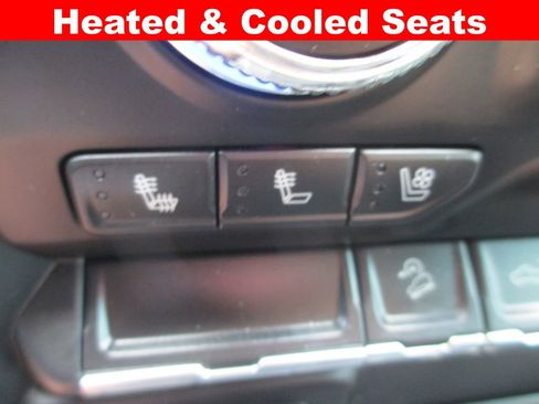 Used 2022 GMC Sierra 1500 SLT w/ SLT Premium Package image 19