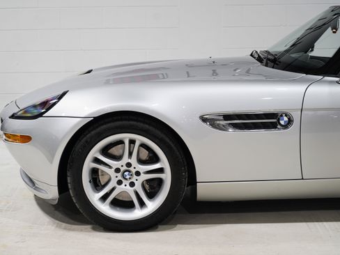 Used 2000 BMW Z8 RWD image 32