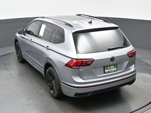 Used 2023 Volkswagen Tiguan SE R-Line FWD image 40