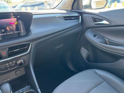 Used 2025 Buick Encore GX Preferred image 34
